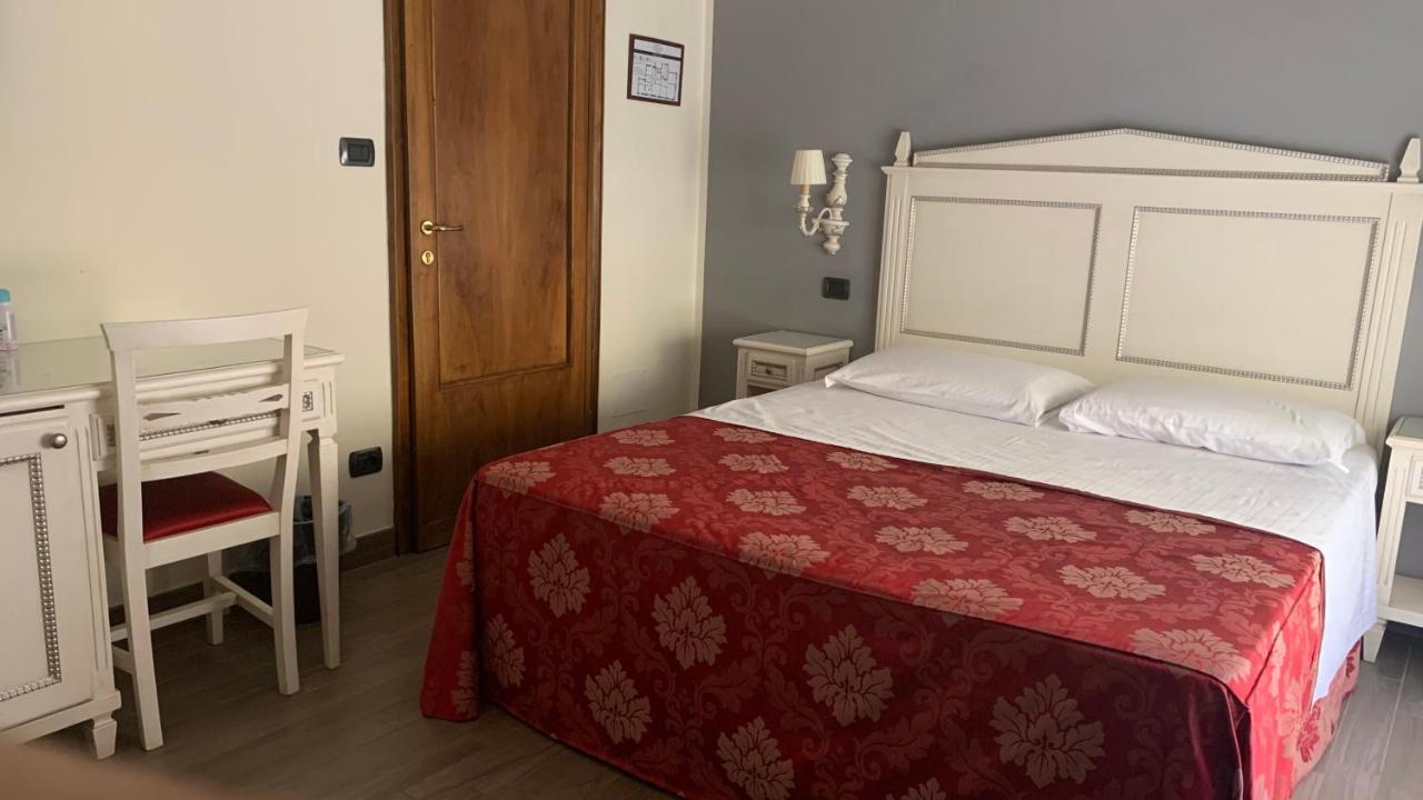 Notti Sull'Adige Hotel Verona Bagian luar foto