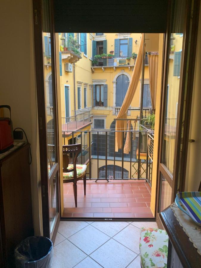 Notti Sull'Adige Hotel Verona Bagian luar foto