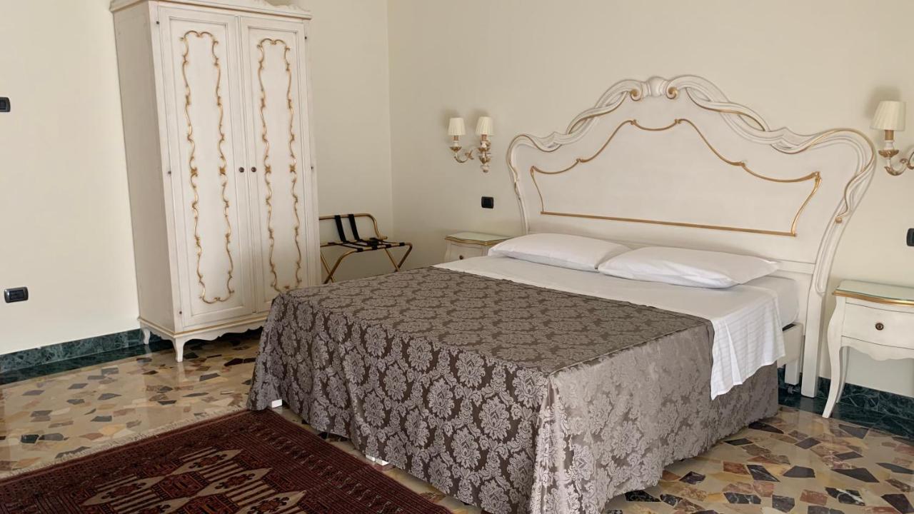 Notti Sull'Adige Hotel Verona Bagian luar foto