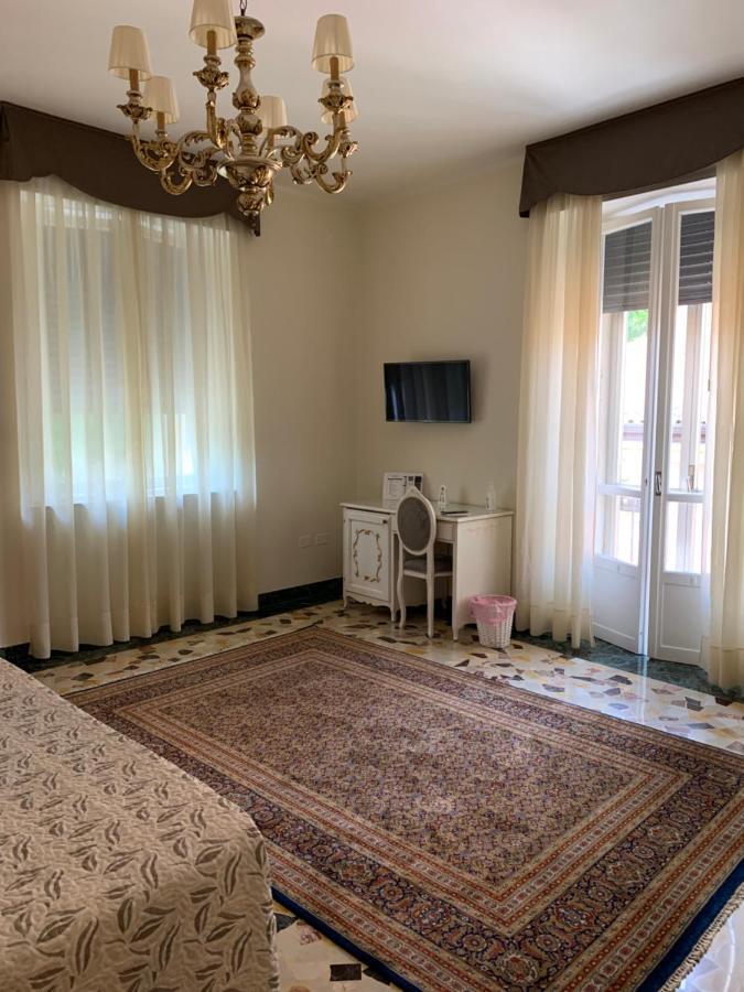 Notti Sull'Adige Hotel Verona Bagian luar foto