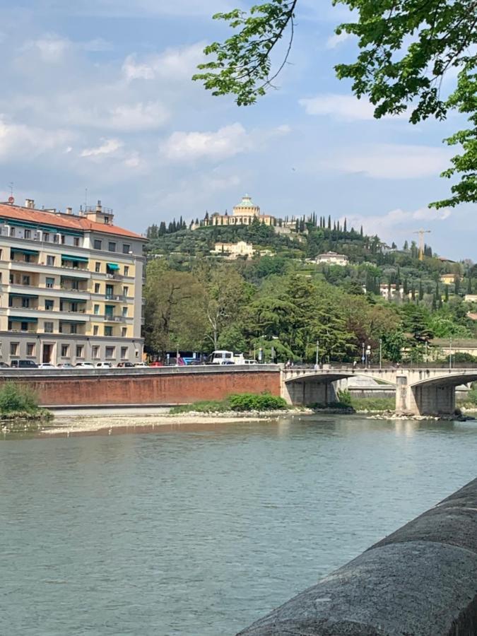 Notti Sull'Adige Hotel Verona Bagian luar foto