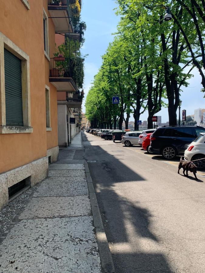 Notti Sull'Adige Hotel Verona Bagian luar foto