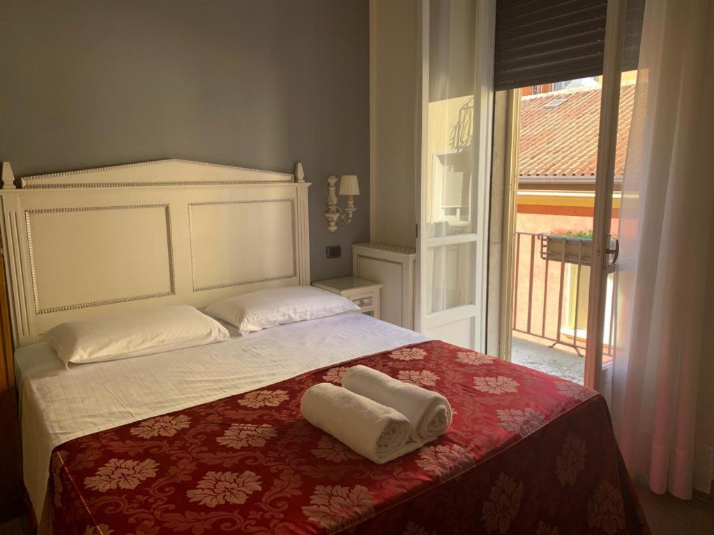 Notti Sull'Adige Hotel Verona Bagian luar foto