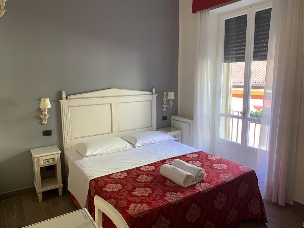 Notti Sull'Adige Hotel Verona Bagian luar foto