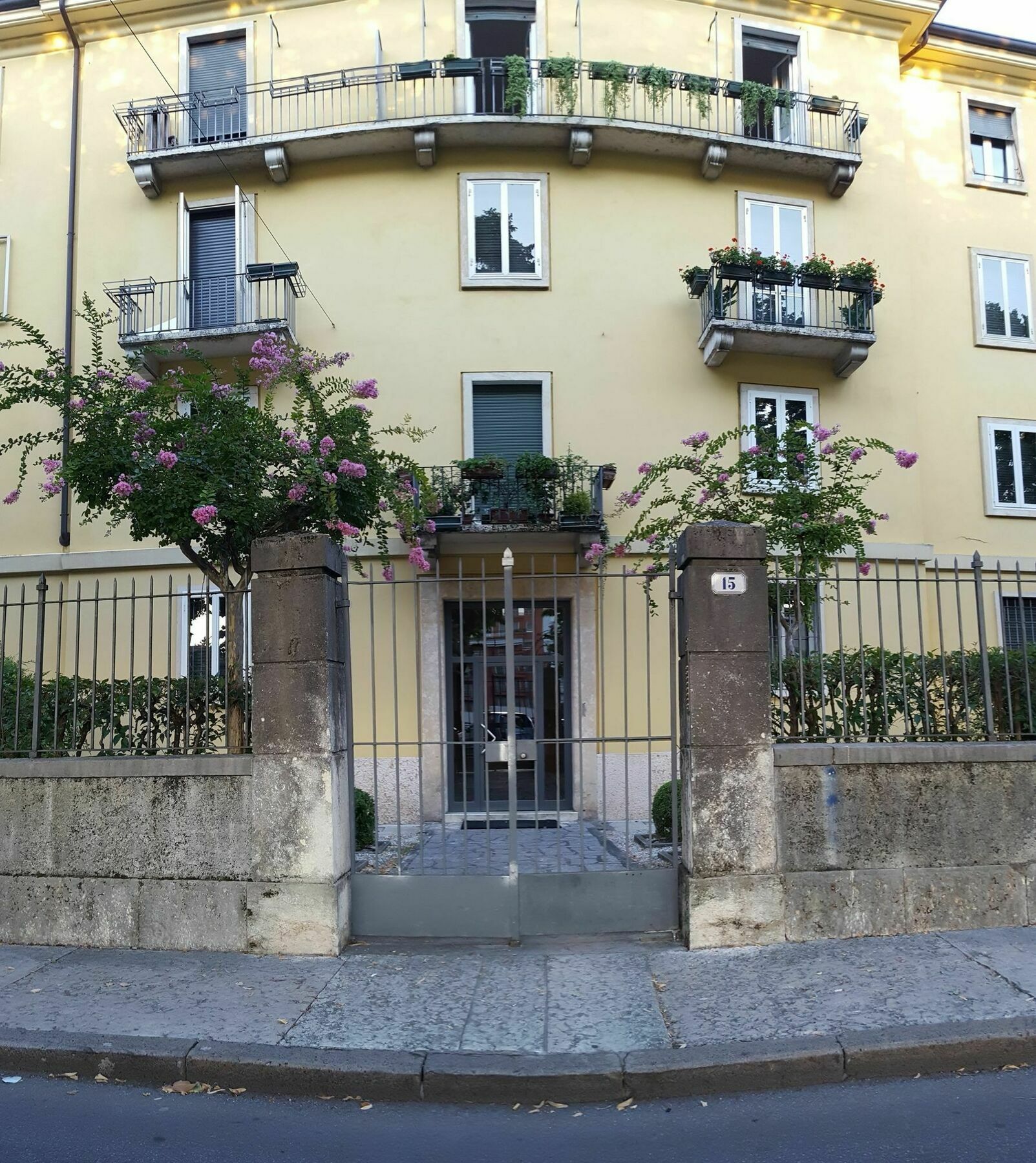 Notti Sull'Adige Hotel Verona Bagian luar foto