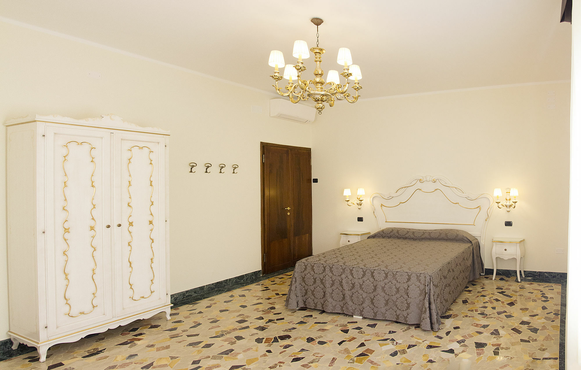 Notti Sull'Adige Hotel Verona Bagian luar foto